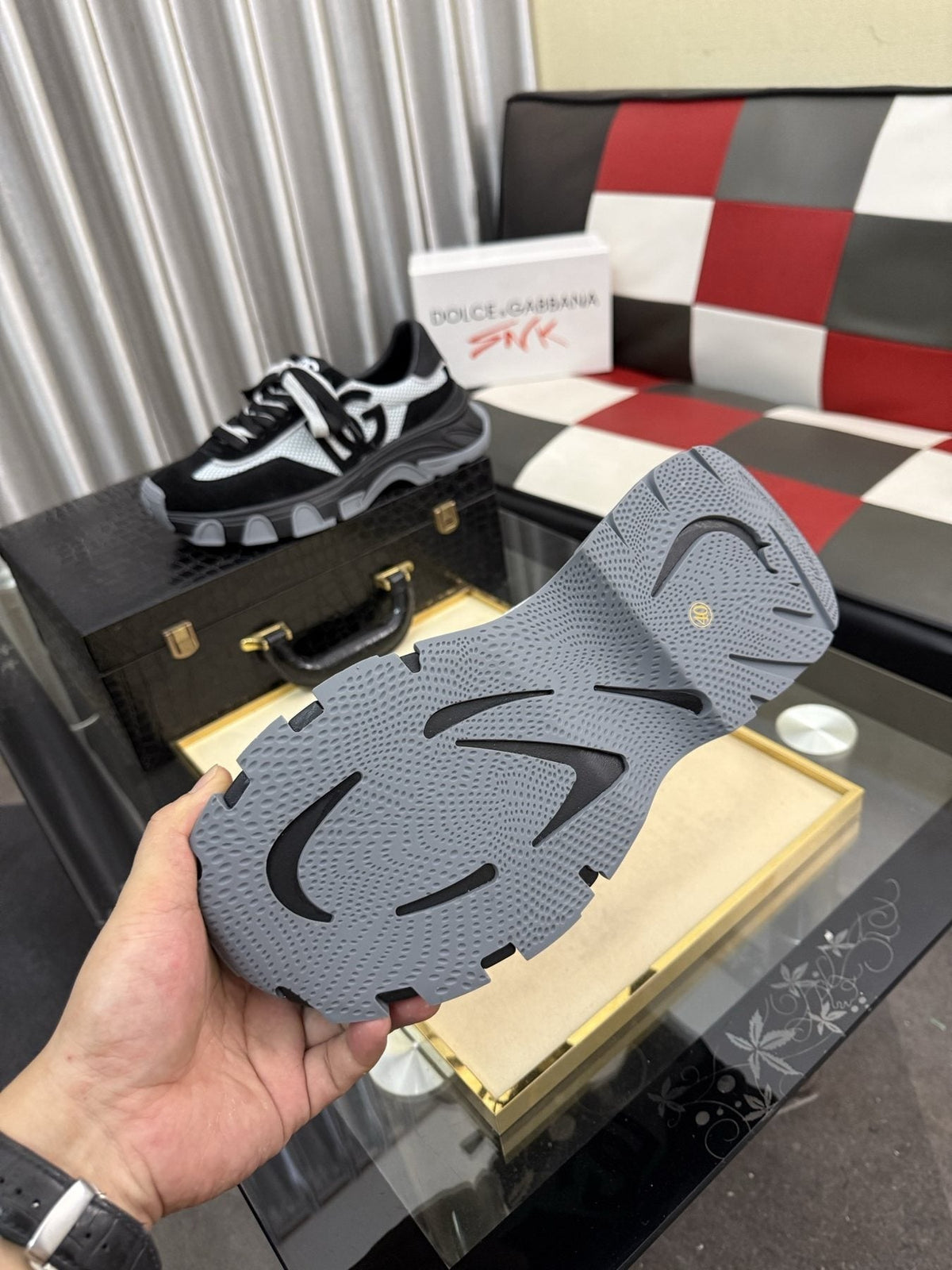 Dolce & Gabbana Black & White Low-Top Sneakers — detail