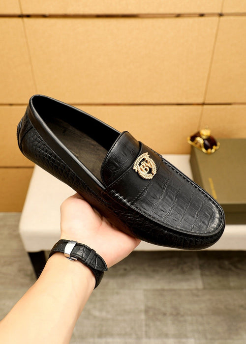 Bottega Veneta Black Textured Loafers — model