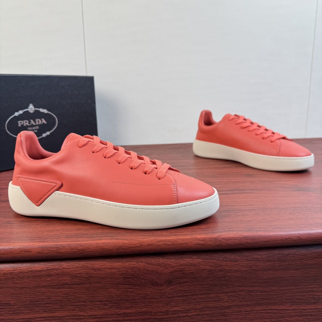 Prada Triangle Detail Low-Top Sneakers — front
