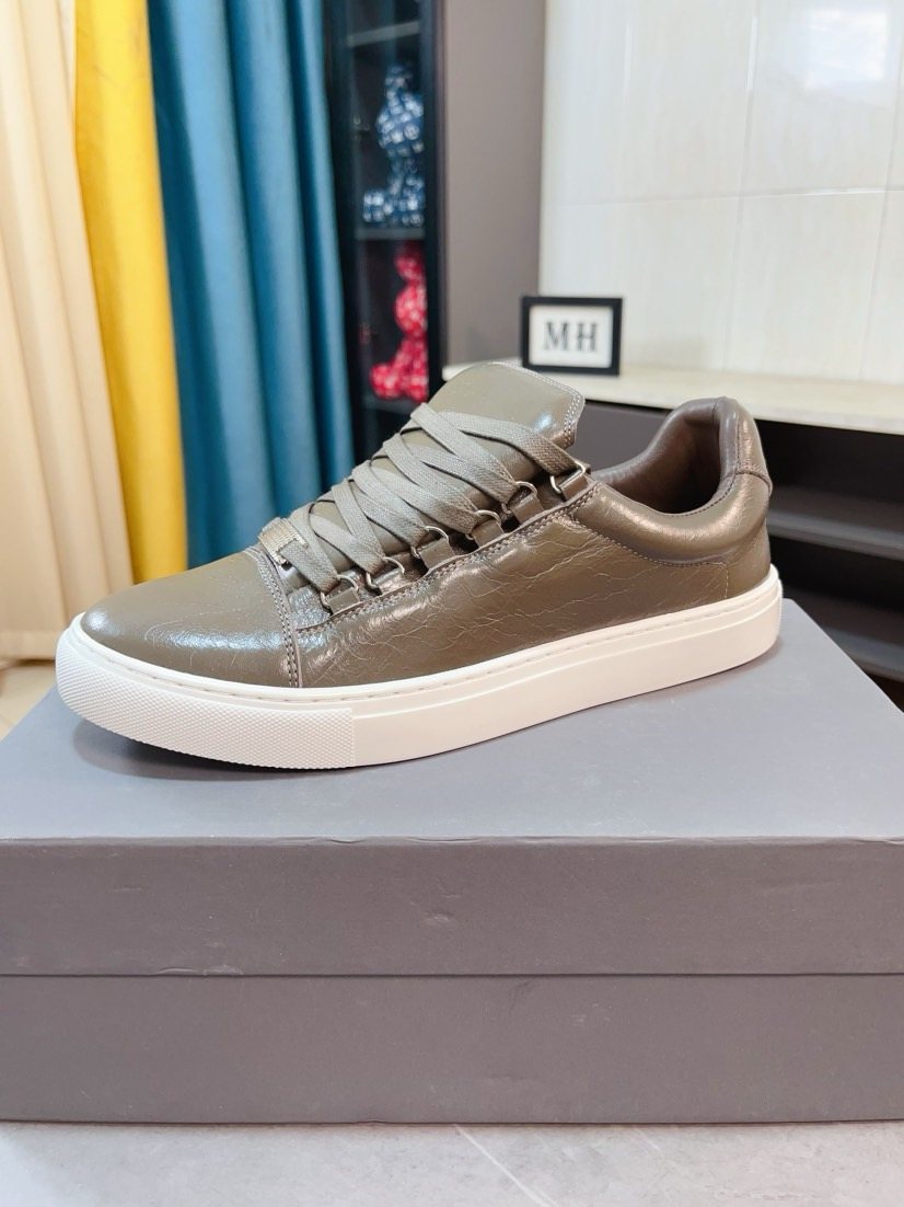 Balenciaga Textured Lace-Up Low-Top Sneakers — front