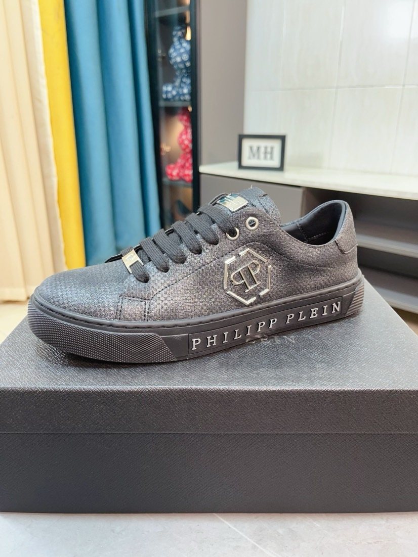 PHILIPP PLEIN Textured Low-Top Sneakers — front