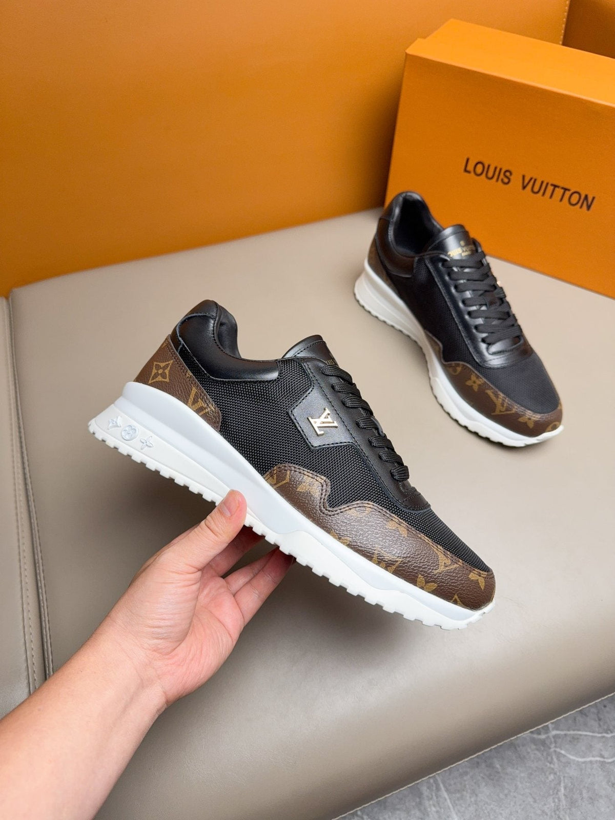 Louis Vuitton Patterned Low-Top Sneakers — front