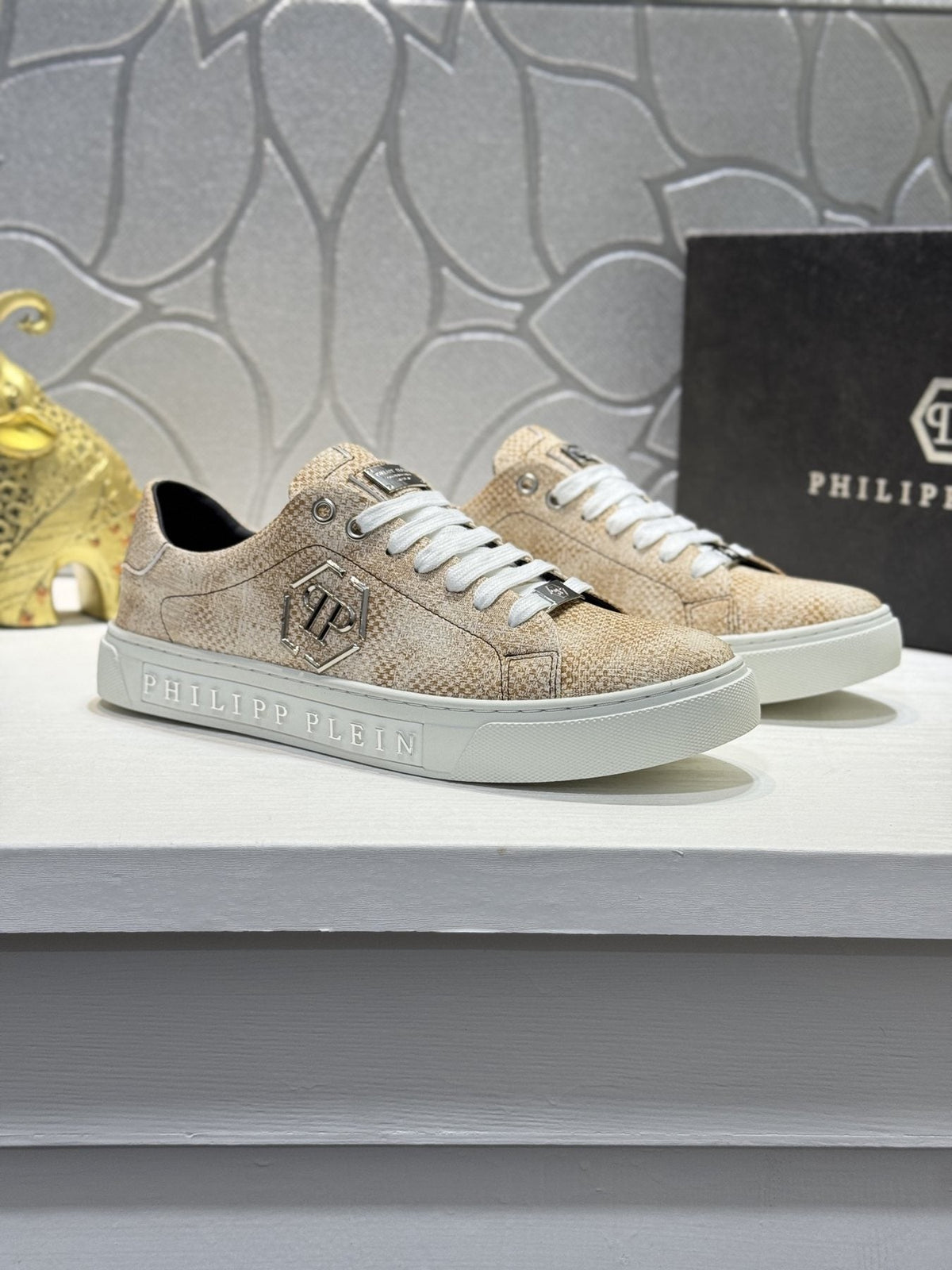 Philipp Plein Textured Logo Low-Top Sneakers — front