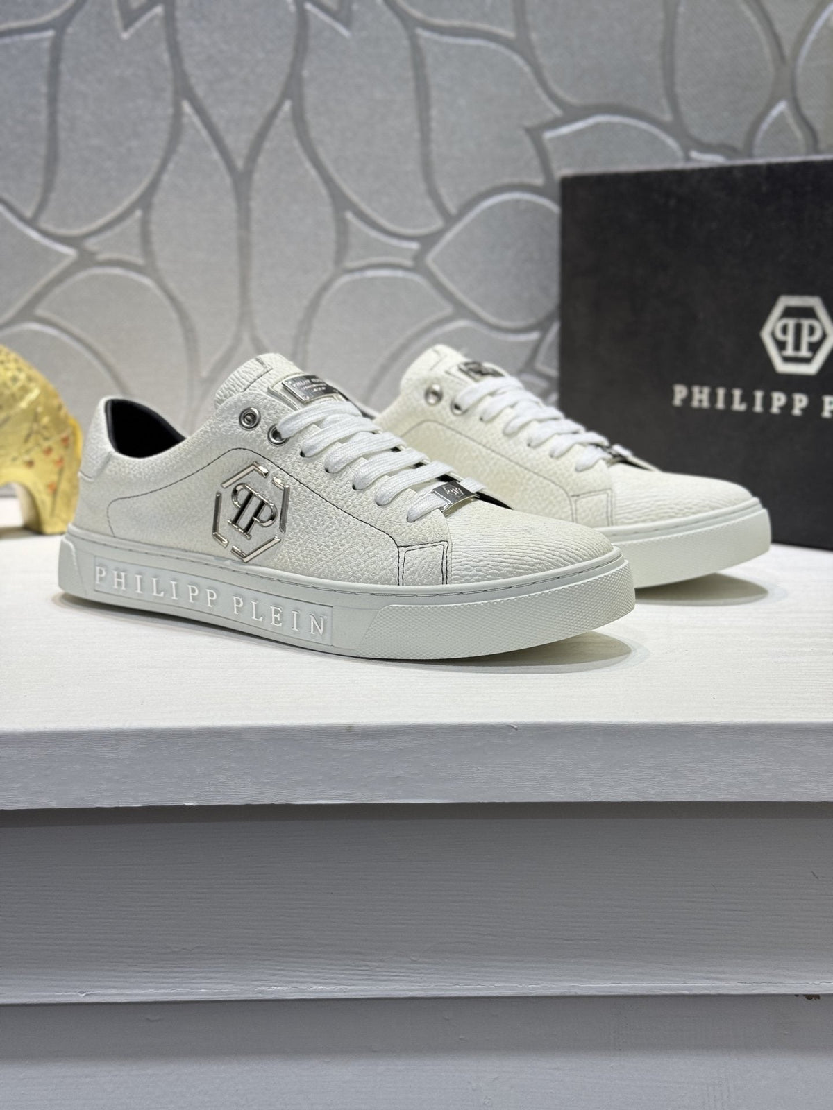 Philipp Plein Textured Logo Low-Top Sneakers — hero
