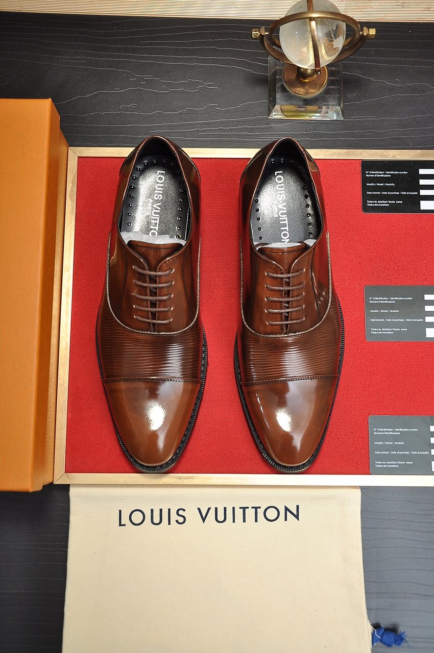 Louis Vuitton Lace-Up Dress Shoes — front