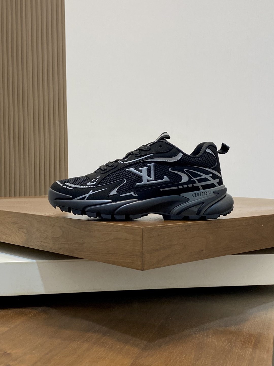 Louis Vuitton Run 2.0 Sneakers — front