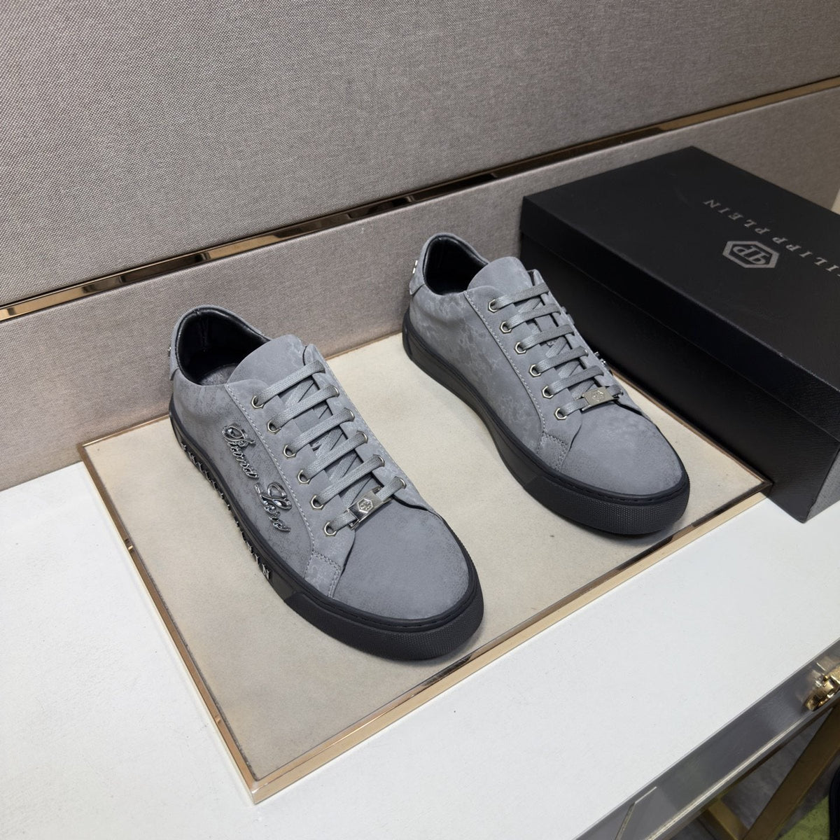 Philipp Plein Script Detail Low-Top Sneakers — front