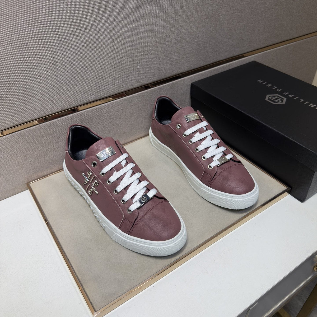 Philipp Plein Logo Low-Top Sneakers — front