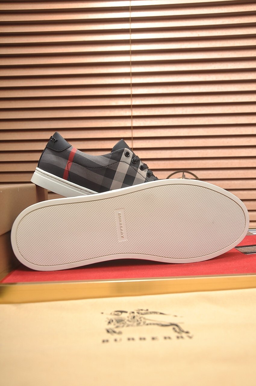 Burberry Black Check Sneakers — detail