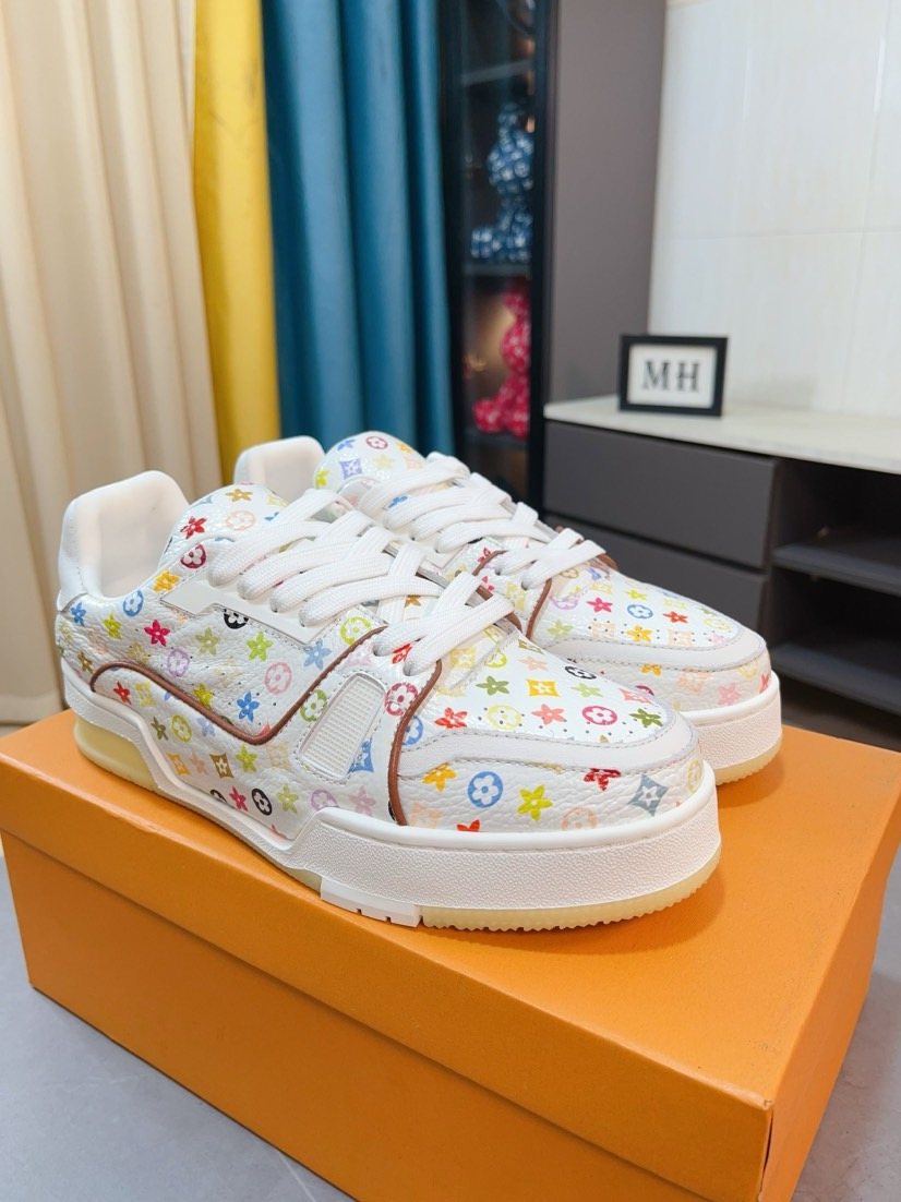 Louis Vuitton Multicolor Motif Low-Top Sneakers — front