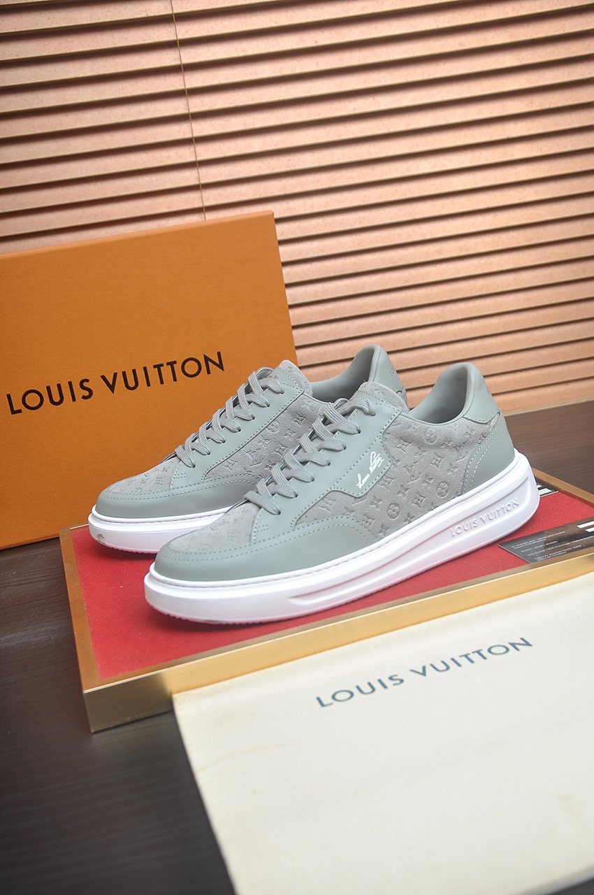 Louis Vuitton Textured Low-Top Sneakers — front