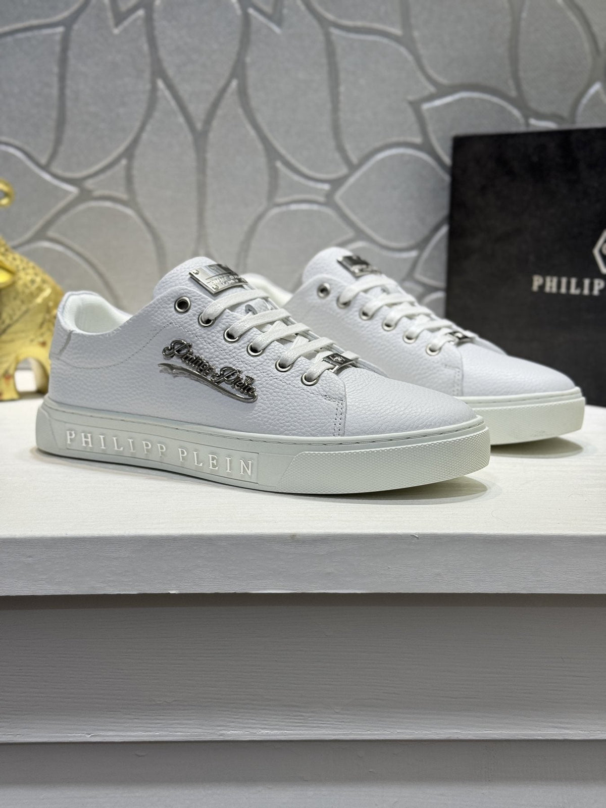 Philipp Plein Navy Low-Top Sneakers — front
